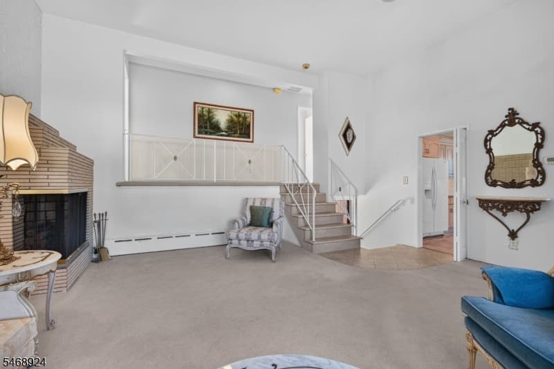 38 Nomahegan Ct, Cranford Twp. photo 6