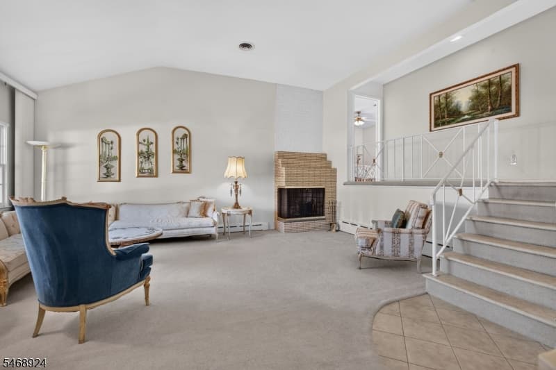 38 Nomahegan Ct, Cranford Twp. photo 8