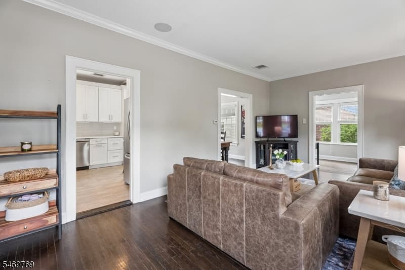 32 Lewis Ave, Summit City photo 4