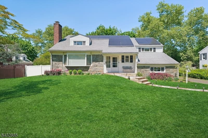 215 Exeter Way, Hillside Twp., Union