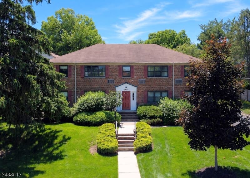 9 West Ct, Westfield Town, Union