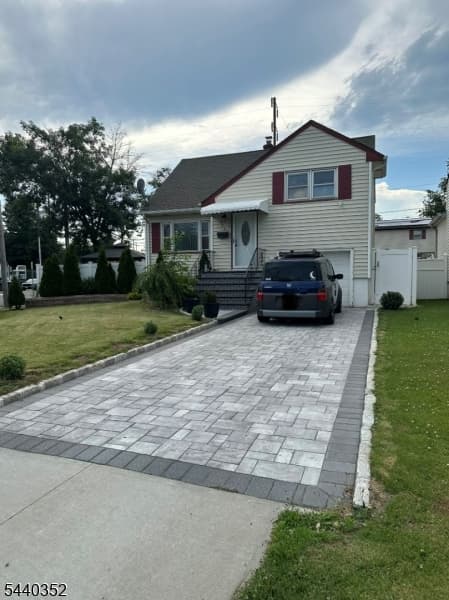 422 W Linden Ave, Linden City, Union