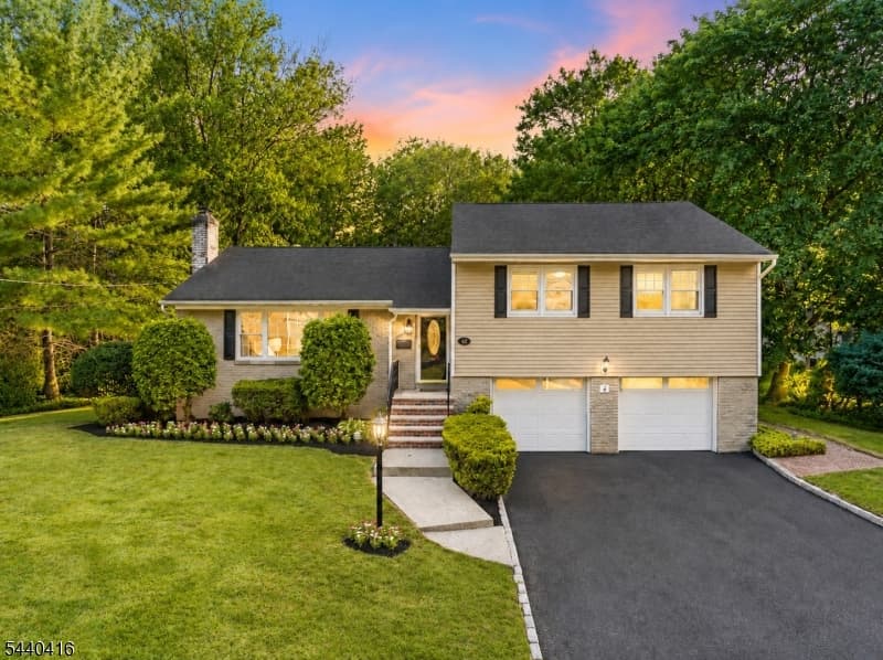 42 Sherwood Dr, New Providence Boro, Union