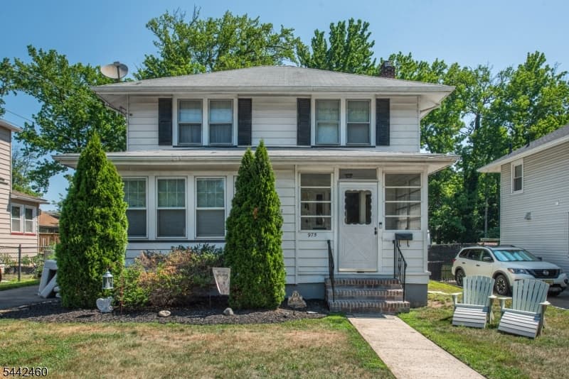 975 Maurice Ave, Rahway City, Union