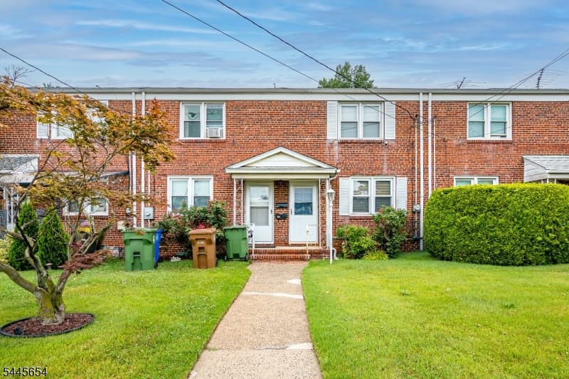 828 N Stiles St, Linden City, Union