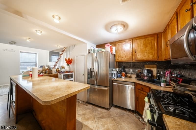 16 Jacques Street, Elizabeth City, Union