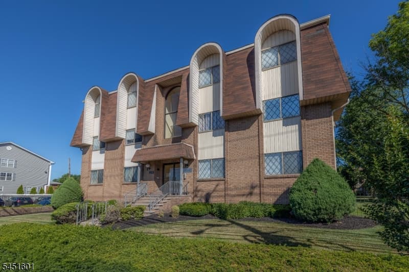 1150-1190 W St George B23B023, Linden City, Union