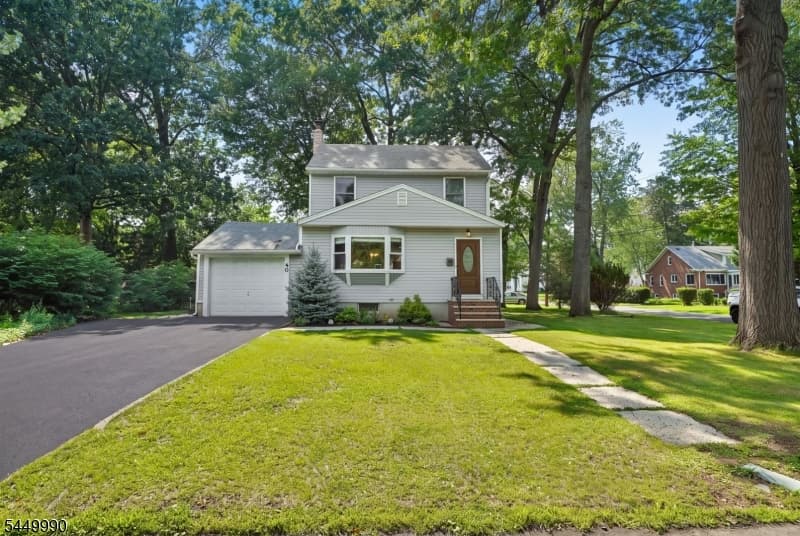 40 Carpenter Pl, Cranford Twp., Union