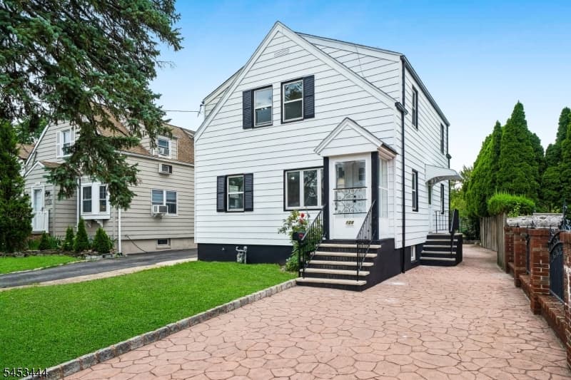 124 Woodruff Pl, Hillside Twp., Union