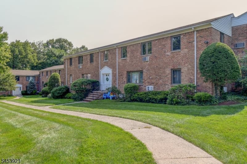 51B Troy Drive, Springfield Twp., Union