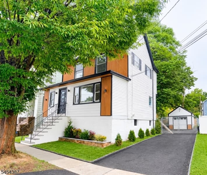 407 E 10Th Ave, Roselle