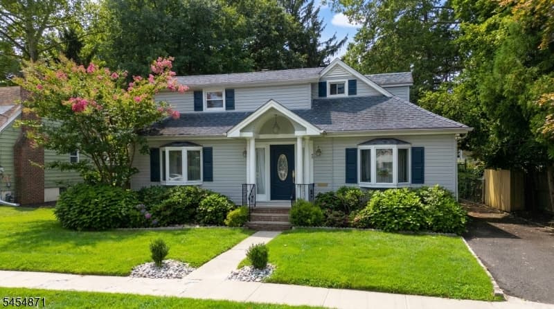 45 Brook St, Springfield Twp.