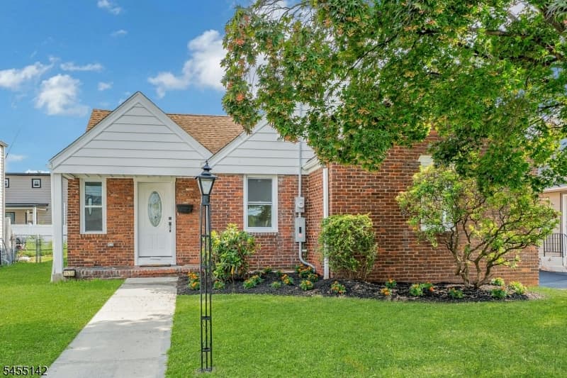1534 Julian Ter, Union Township