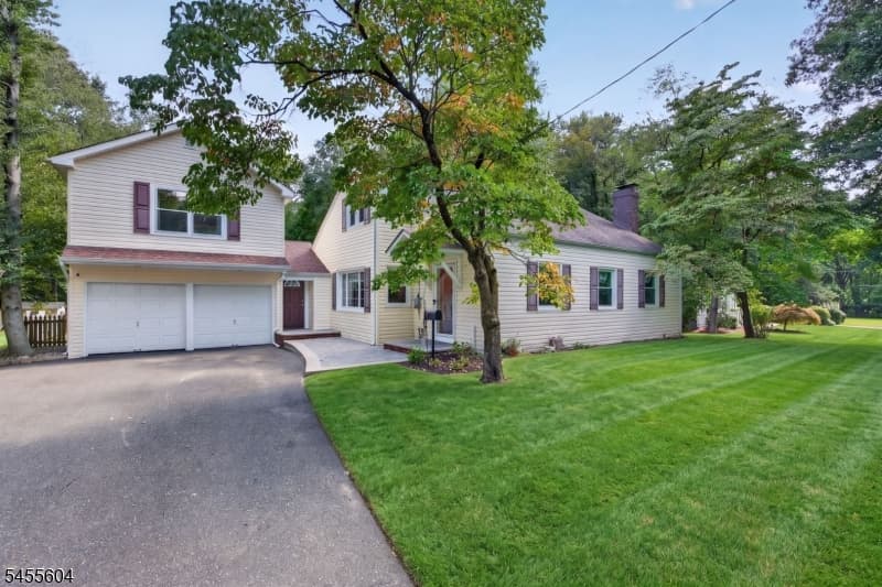 2090 Raritan Rd, Scotch Plains
