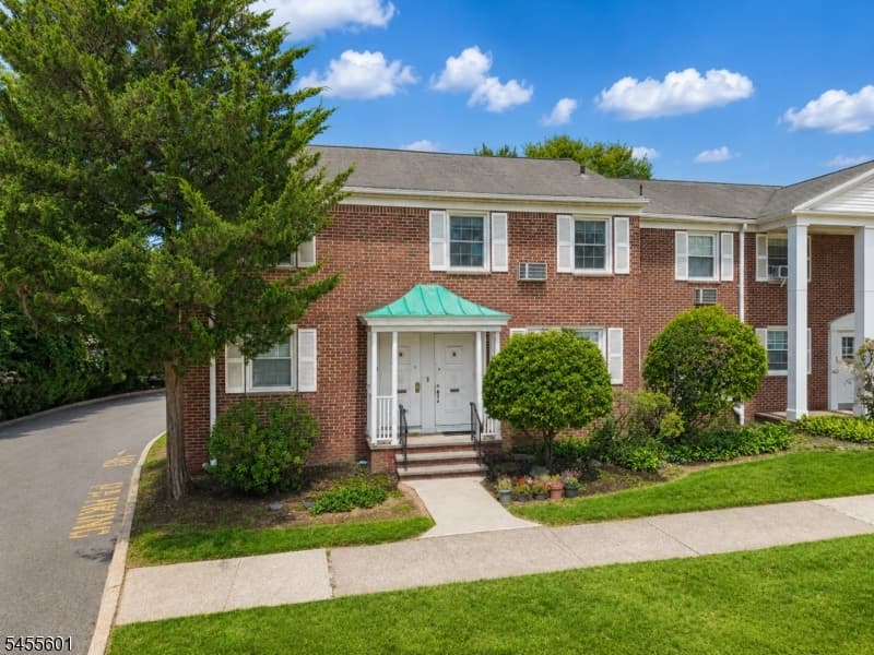 445 Morris Ave, Springfield Twp.