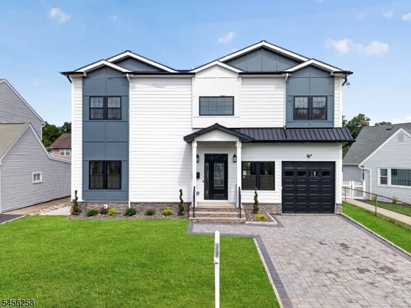229 East Ln, Clark Twp.