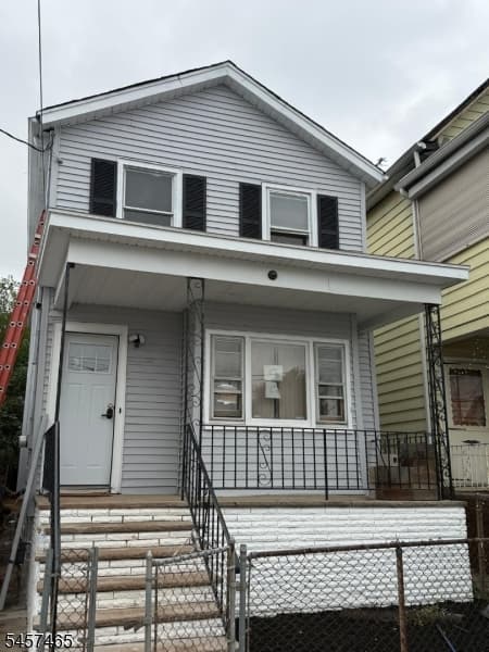 310 Walnut St, Elizabeth