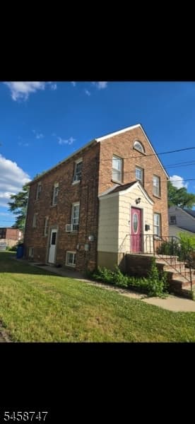 823 Bishop St, Union Twp.