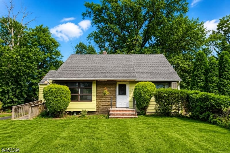 77 Independence Dr, Roselle Boro