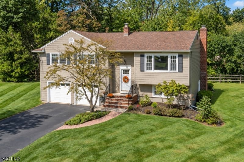 27 Fawn Cir, Berkeley Heights Twp.