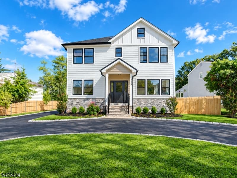 314 Madison Hill Rd, Clark Twp.