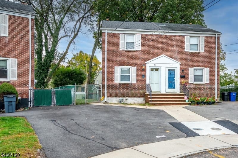 25 Park Ter, Cranford Twp.