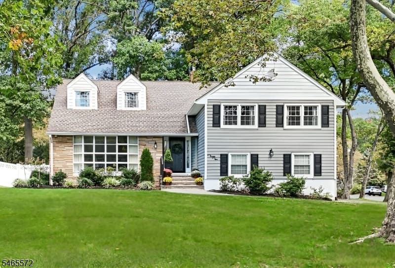 310 Old Grove Rd, Mountainside Boro