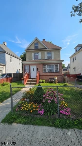 919 W 5Th St, Plainfield City