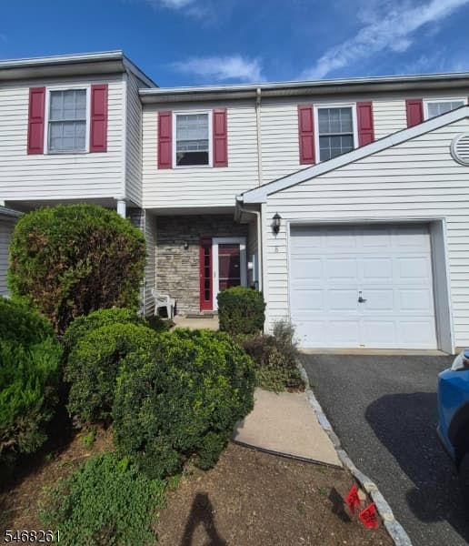 8 W Line Ave, Union Twp.