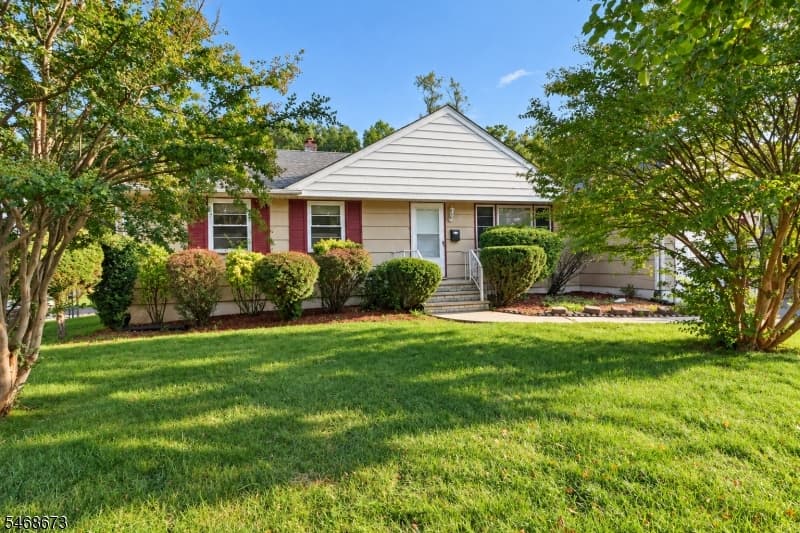 25 Valley View Rd, Hillside Twp.