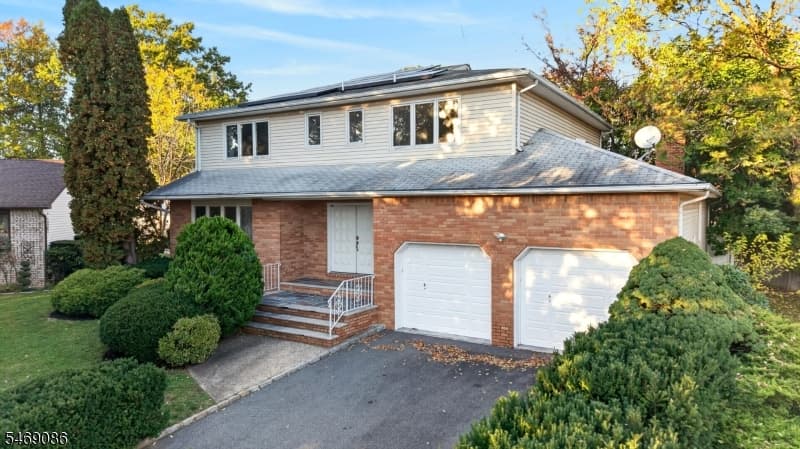 832 Creslyn Ct, Union Township