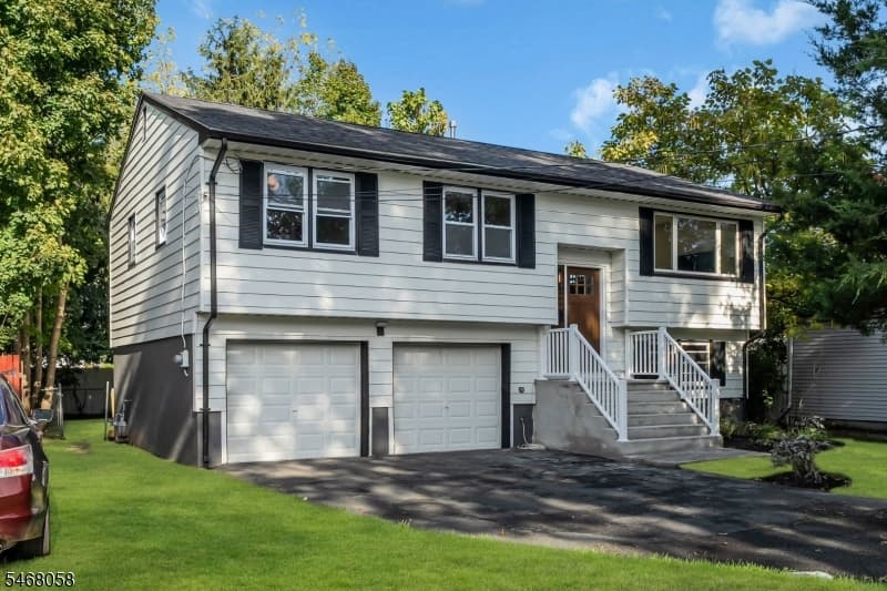 6 Diven St, Springfield Twp.