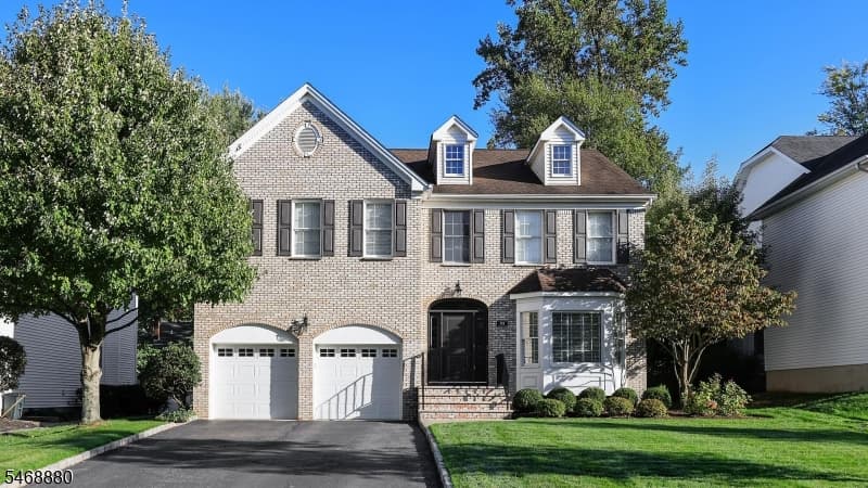719 Clarence St, Westfield Town
