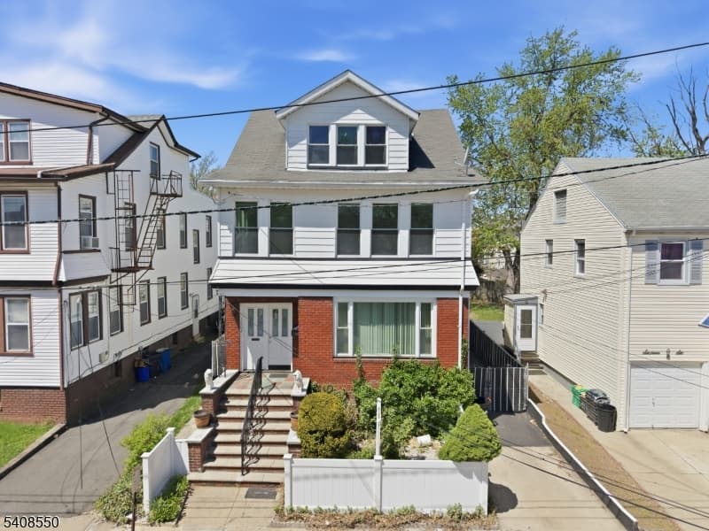 1602 Bayview Ave, Hillside Twp.