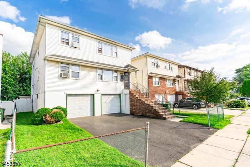 1114 Middlesex St, Linden City