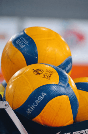 Union Catholic Volleyball Tops Cranford in Three Sets